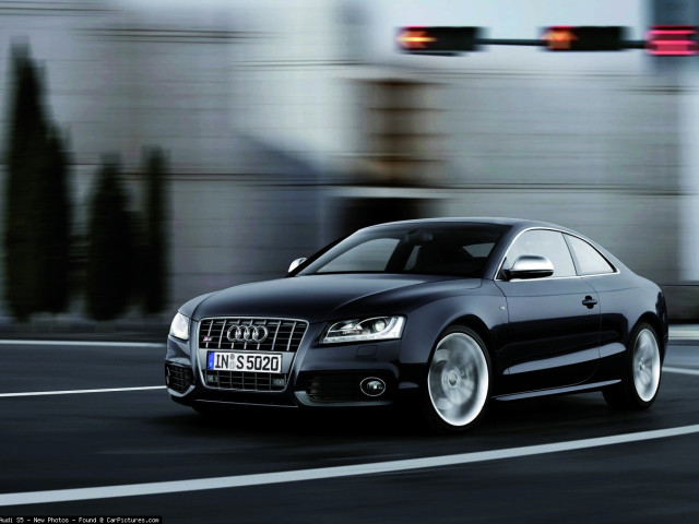 Audi S5 фото