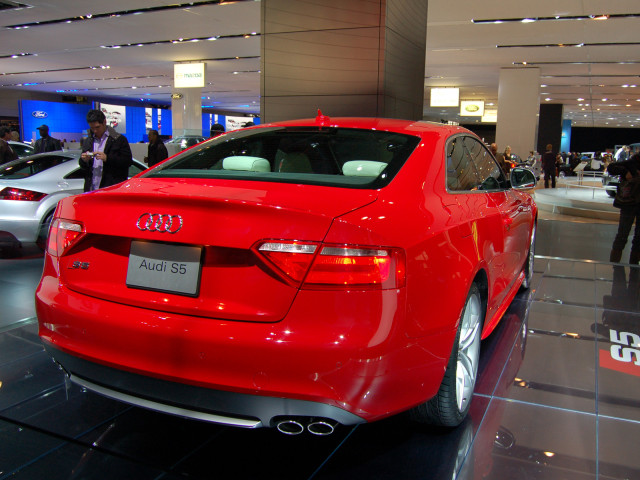 Audi S5 фото