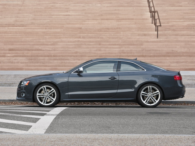 Audi S5 фото