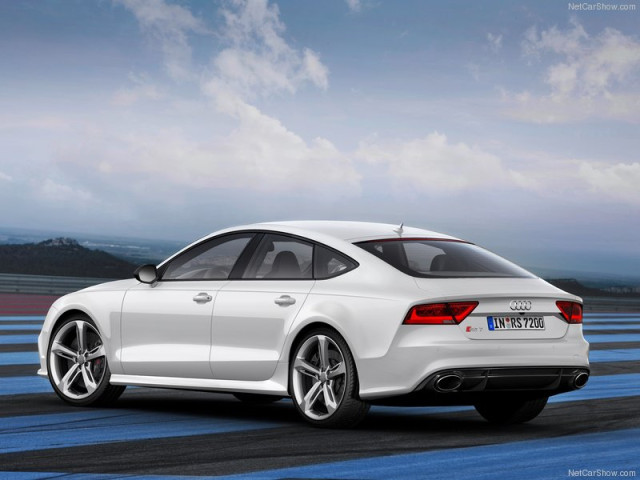 Audi S7 фото