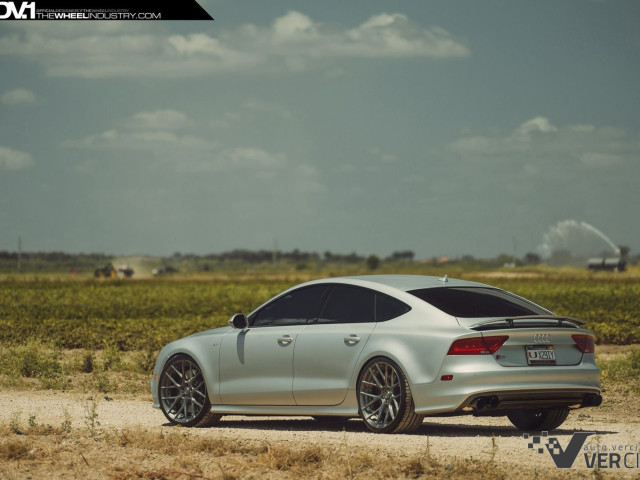 Audi S7 фото