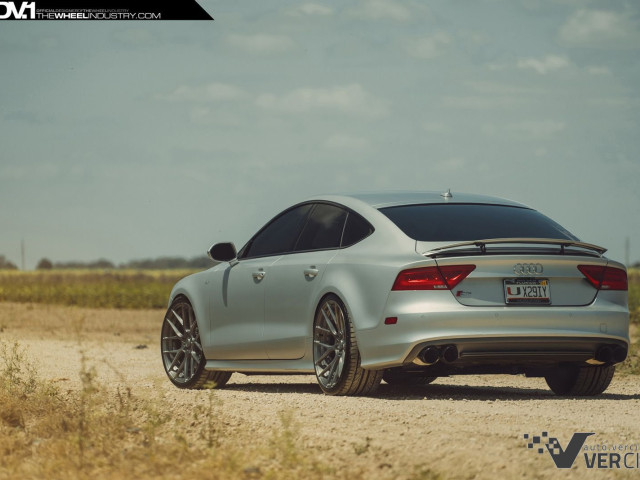 Audi S7 фото