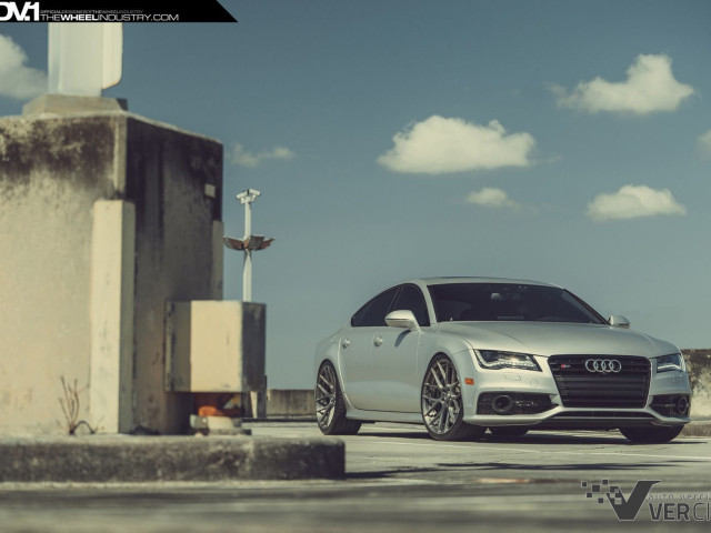 Audi S7 фото