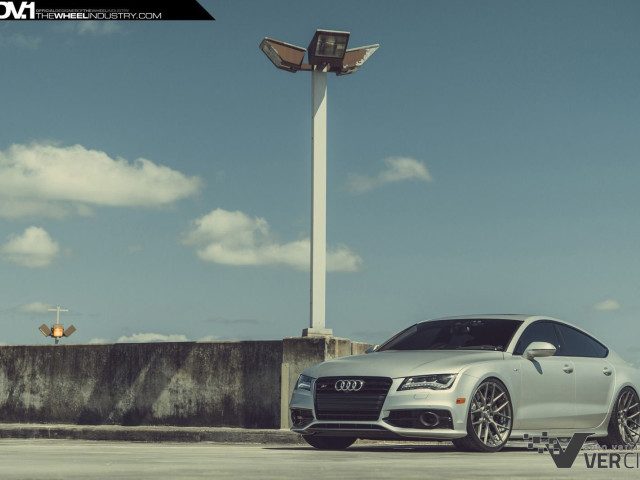 Audi S7 фото