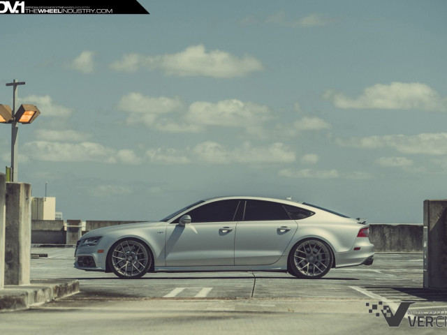 Audi S7 фото