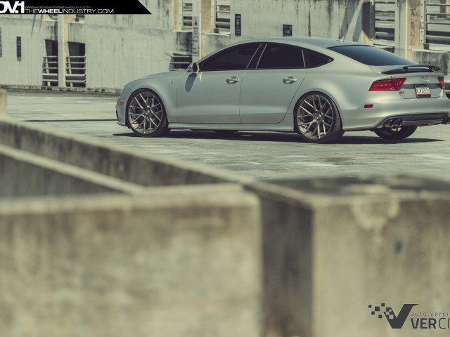 Audi S7 фото