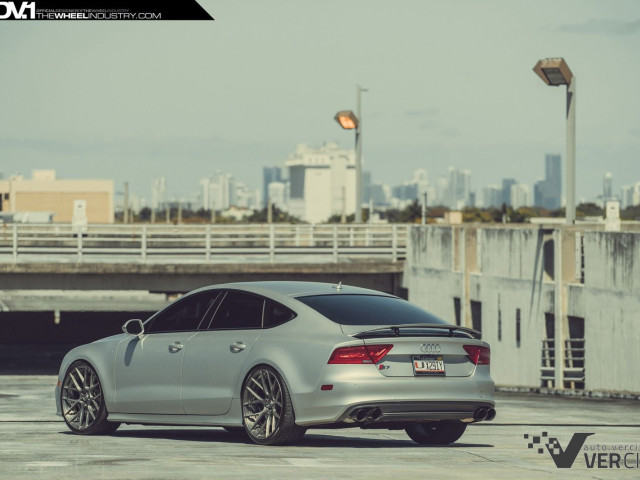 Audi S7 фото