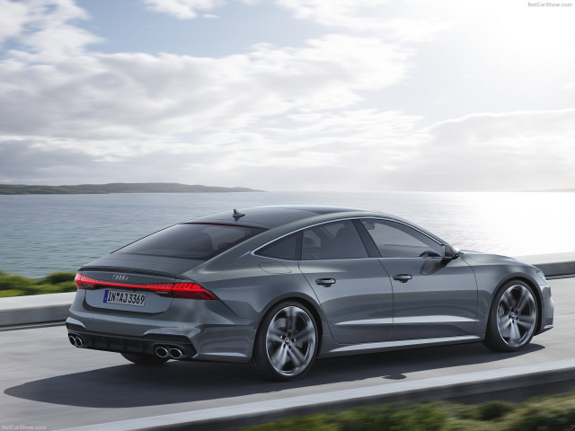 Audi S7 фото