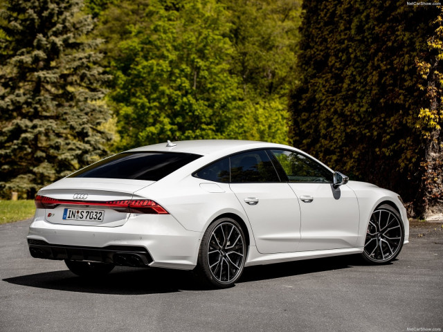 Audi S7 фото