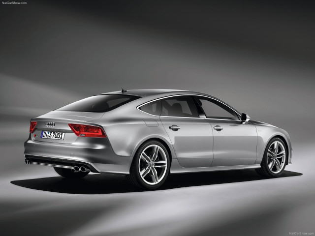 Audi S7 фото