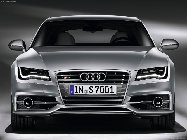 Audi S7 фото