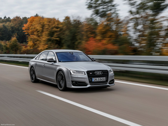 Audi S8 фото