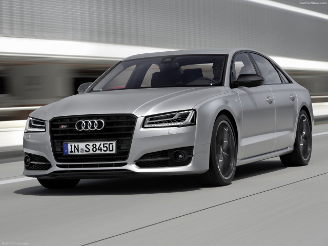 Audi S8 фото