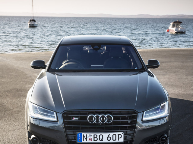 Audi S8 фото