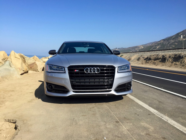 Audi S8 фото