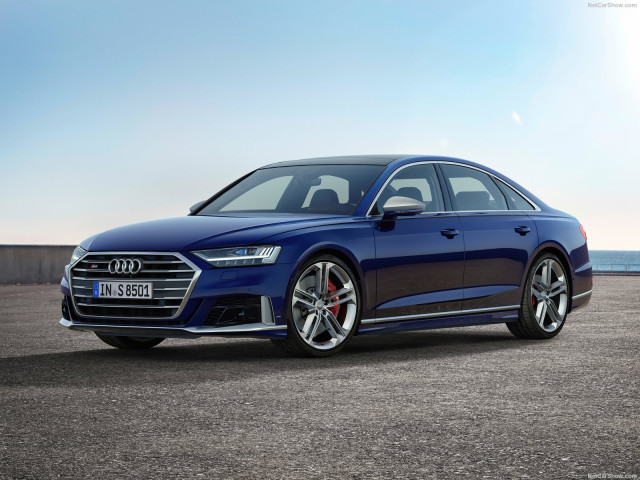 Audi S8 фото