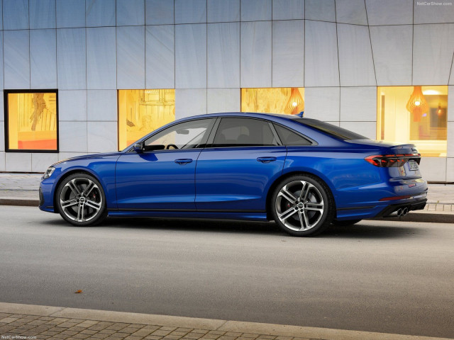 Audi S8 фото