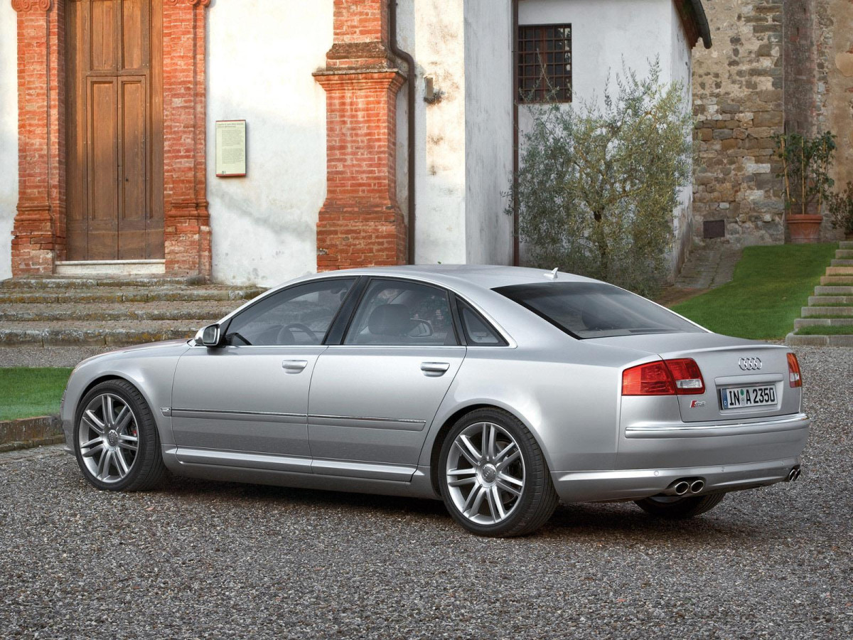 Audi S8 фото 29006