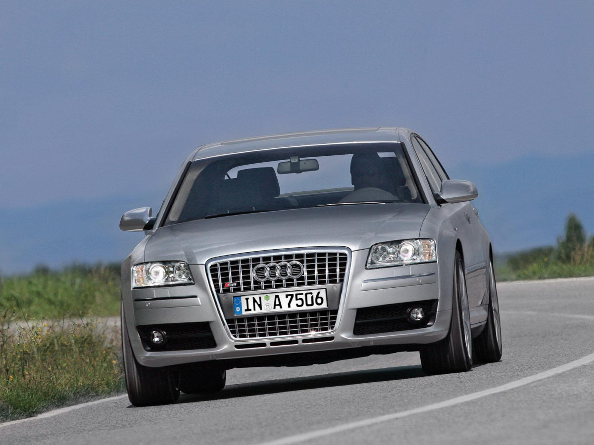 Audi S8 фото 29007