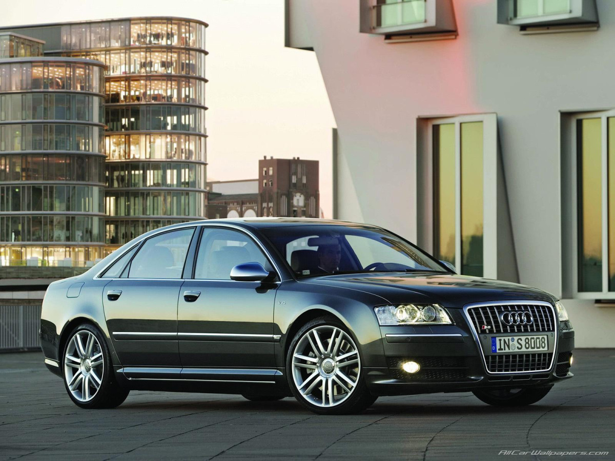 Audi S8 фото 30762