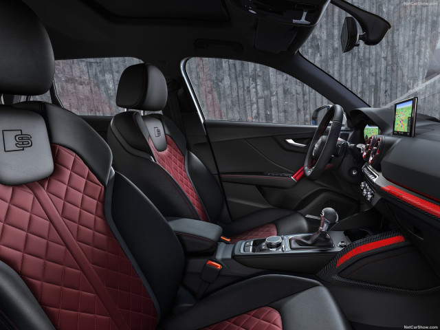 Audi SQ2 фото