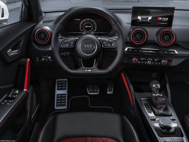 Audi SQ2 фото