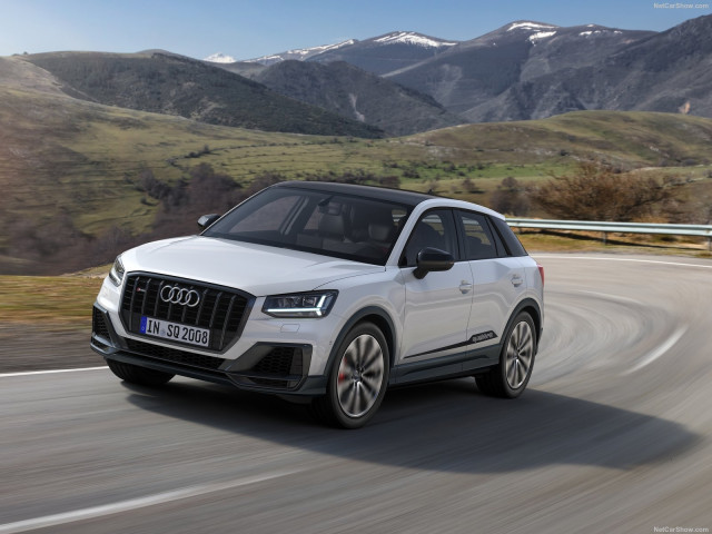 Audi SQ2 фото