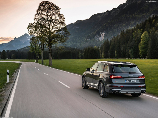Audi SQ7 фото