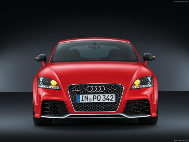 Audi TT RS plus фото