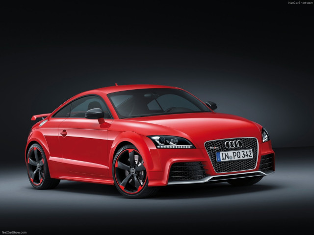 Audi TT RS plus фото