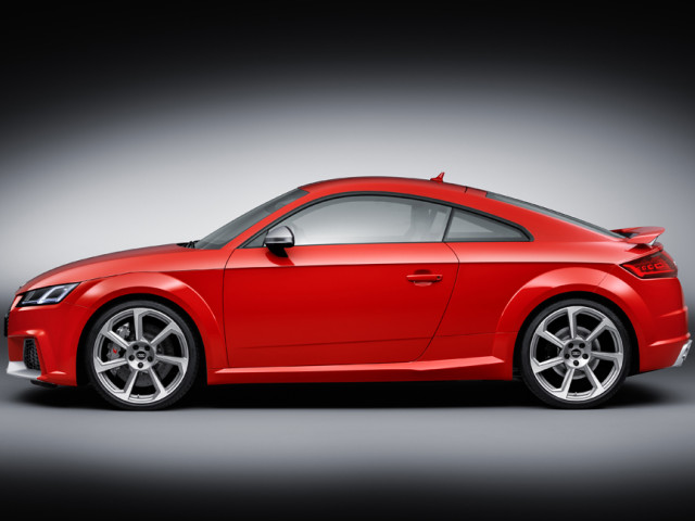 Audi TT RS фото