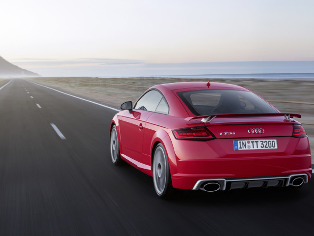 Audi TT RS фото