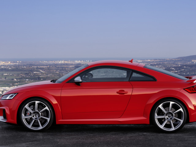 Audi TT RS фото