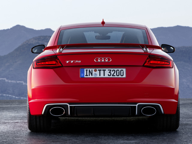 Audi TT RS фото