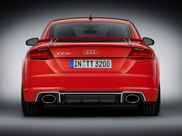 Audi TT RS фото