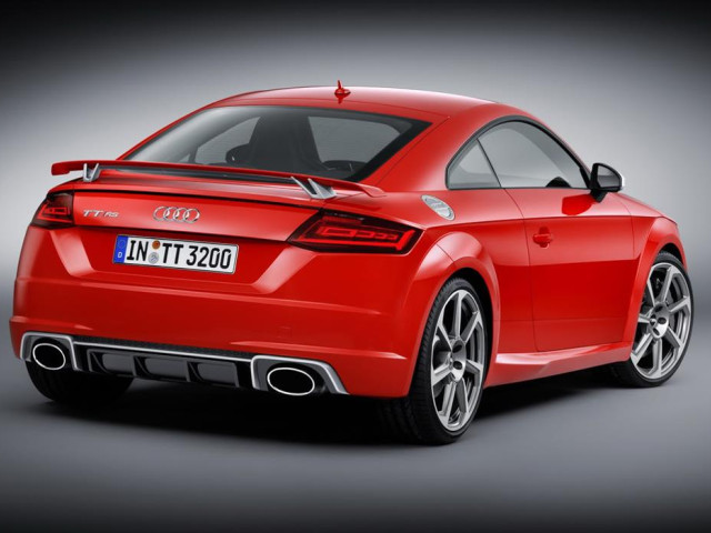 Audi TT RS фото