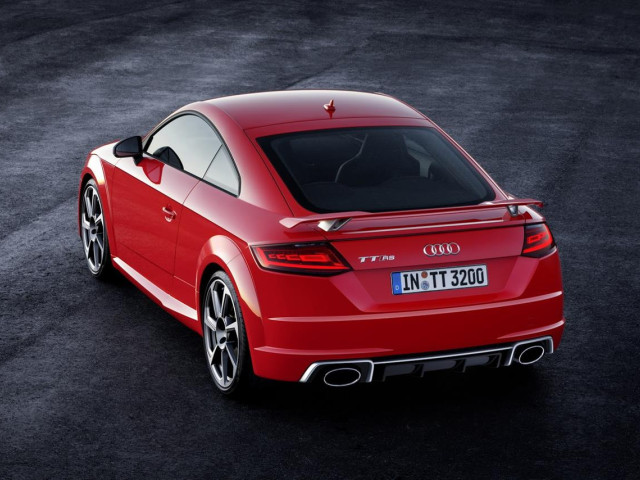 Audi TT RS фото