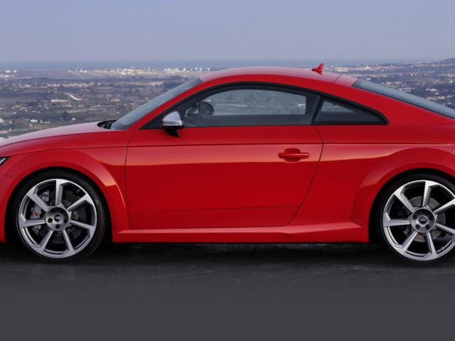 Audi TT RS фото