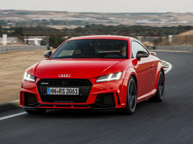 Audi TT RS фото