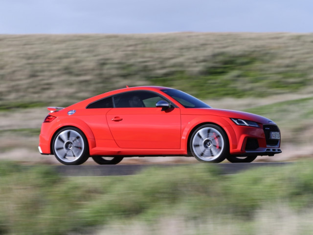 Audi TT RS фото