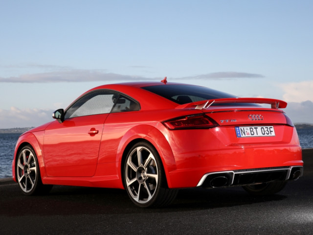 Audi TT RS фото