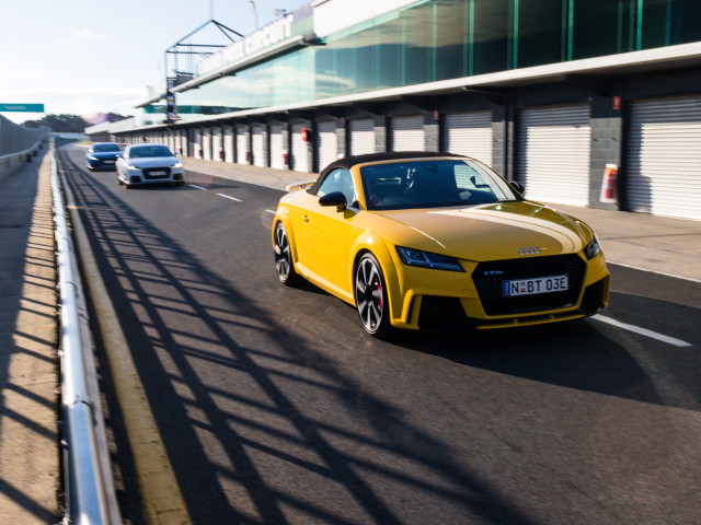 Audi TT RS фото