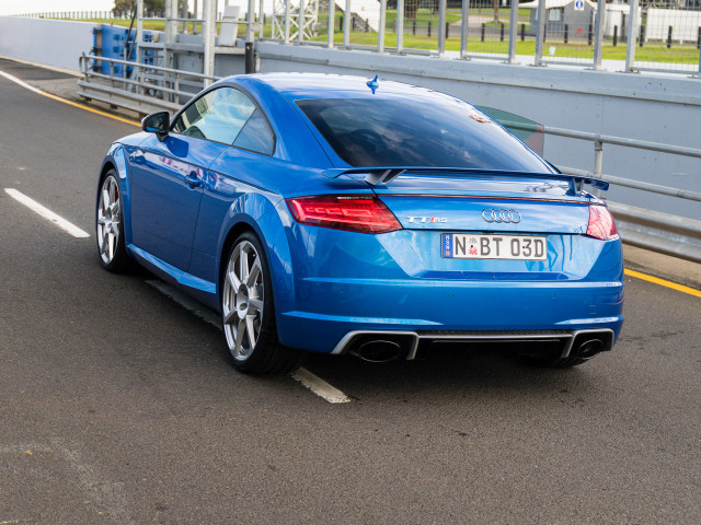 Audi TT RS фото