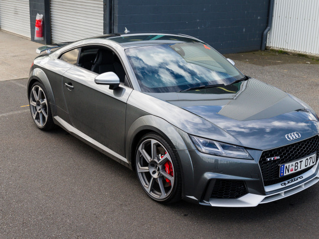 Audi TT RS фото