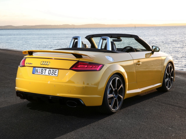 Audi TT RS фото