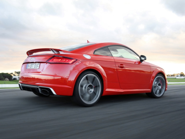 Audi TT RS фото