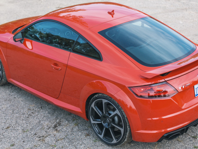 Audi TT RS фото