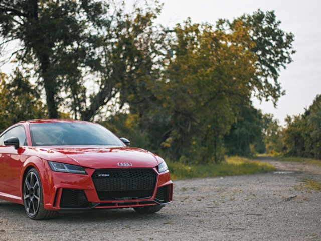 Audi TT RS фото