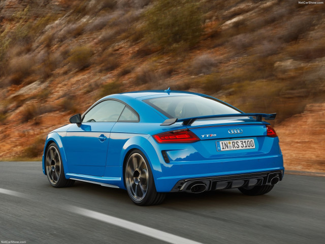 Audi TT RS фото