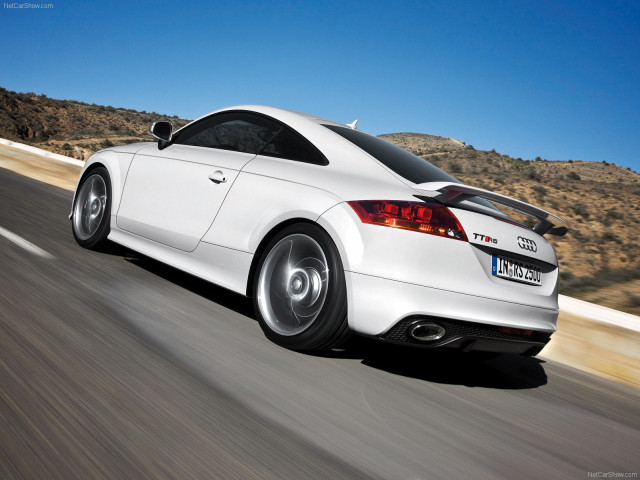 Audi TT RS фото